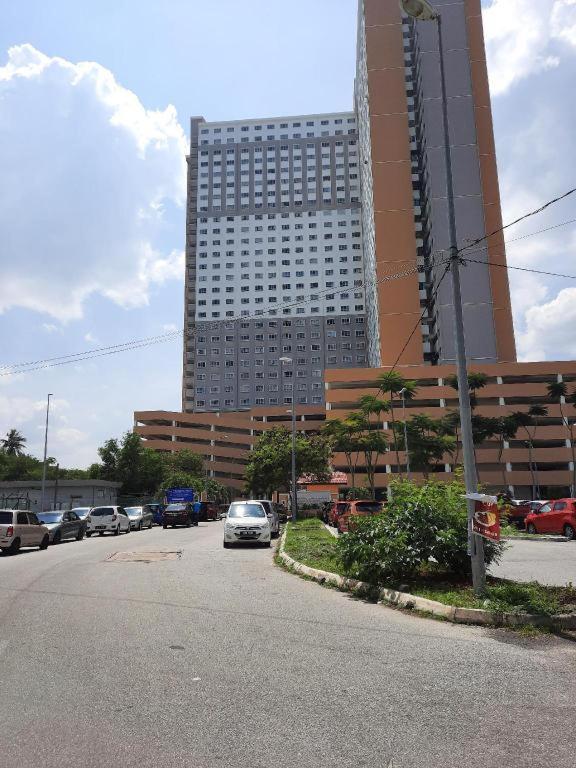 1201 Apartment Ladang Tok Pelam Tepipantaibatuburuk Kuala Terengganu Zewnętrze zdjęcie